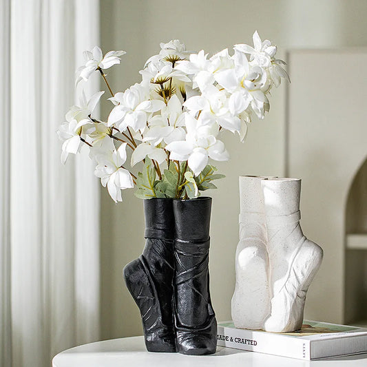 Relevé Grace Ballet Vase